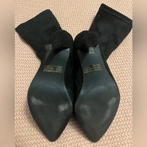 Ankle booties - Picture 2 of 2